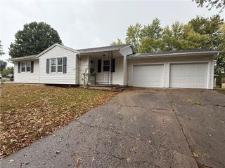 510 W 30th Street, Higginsville, MO 64037