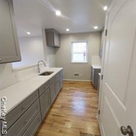 343 JACKSON Street 4, Hempstead, NY 11550