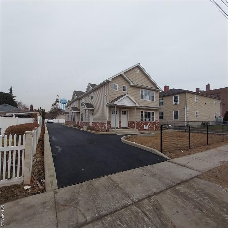 343 JACKSON Street 4, Hempstead, NY 11550