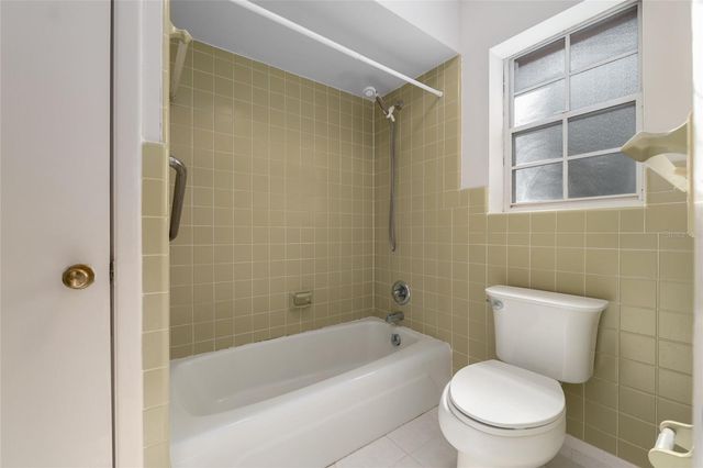 1410 NW 28TH STREET, Gainesville, FL 32605