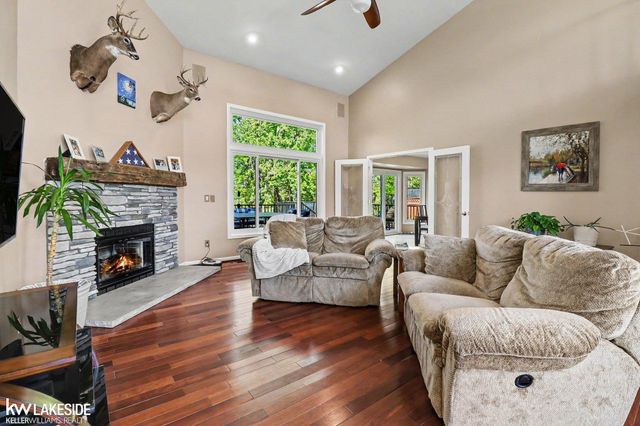 47619 Lamplighter Trail, Macomb Twp, MI 48044