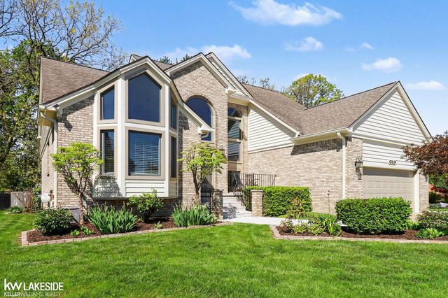 47619 Lamplighter Trail, Macomb Twp, MI 48044