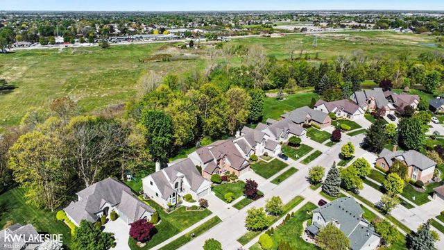 47619 Lamplighter Trail, Macomb Twp, MI 48044