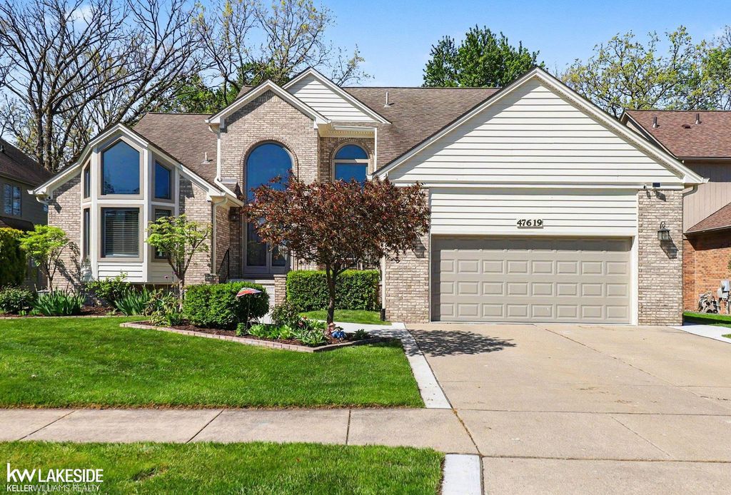 47619 Lamplighter Trail, Macomb Twp, MI 48044