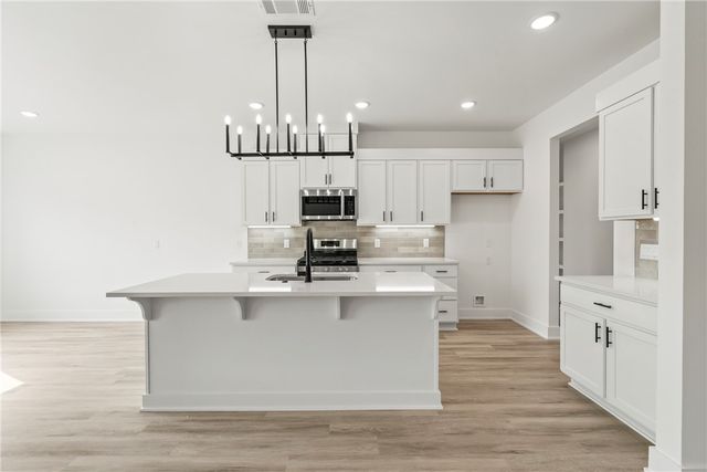 124 N Panther Avenue, Farmington, AR 72730