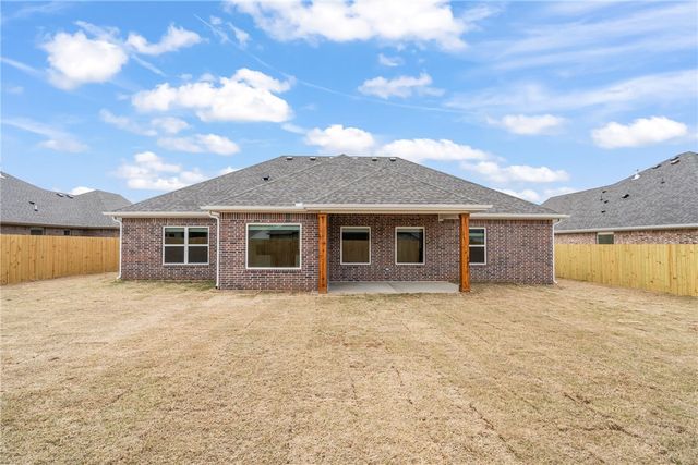 124 N Panther Avenue, Farmington, AR 72730