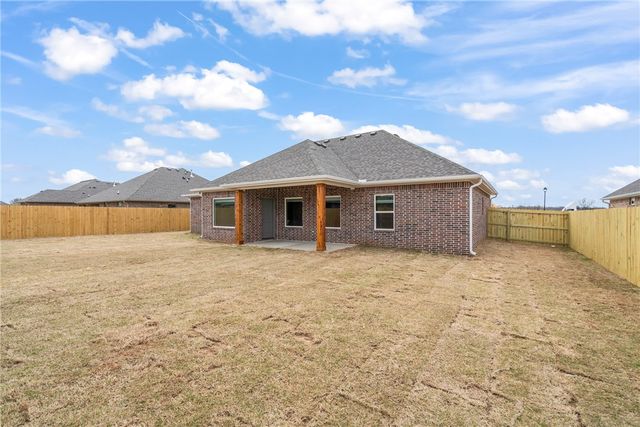 124 N Panther Avenue, Farmington, AR 72730