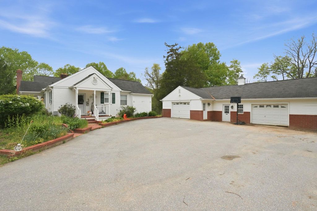 2400 LIBERTY RD, Eldersburg, MD 21784