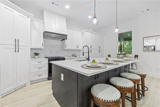 171 Honeysuckle Circle, Lawrenceville, GA 30046