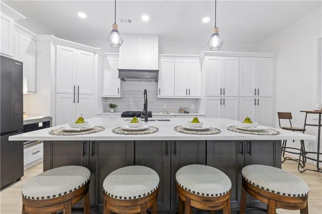 171 Honeysuckle Circle, Lawrenceville, GA 30046