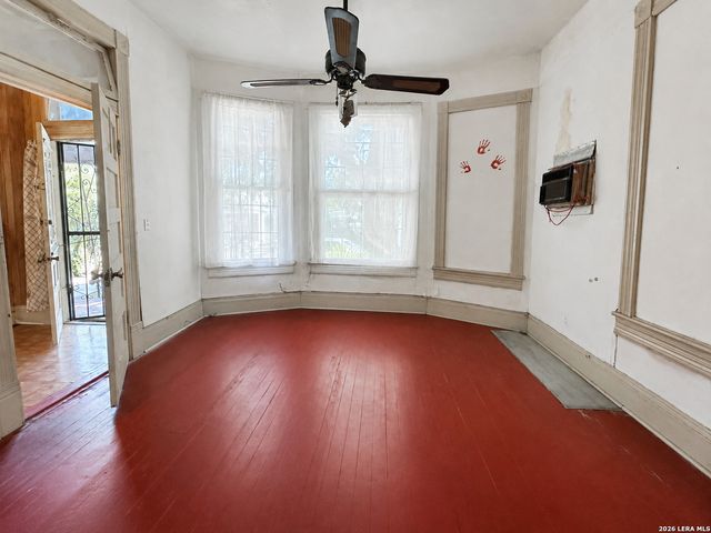 2419 W HOUSTON ST, San Antonio, TX 78207