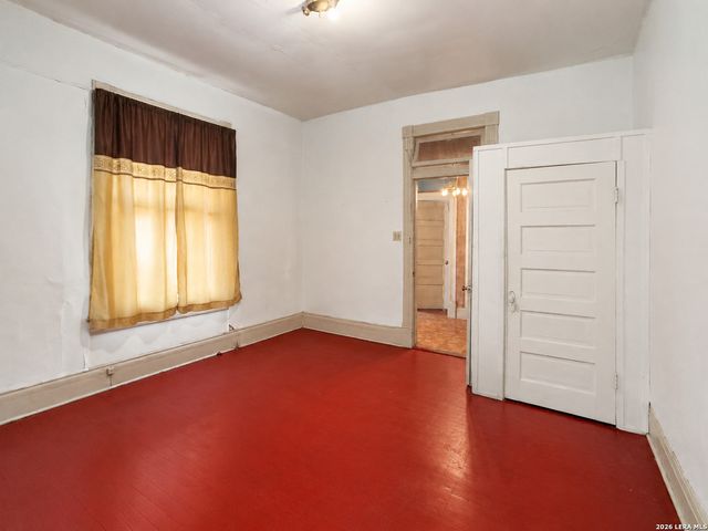 2419 W HOUSTON ST, San Antonio, TX 78207