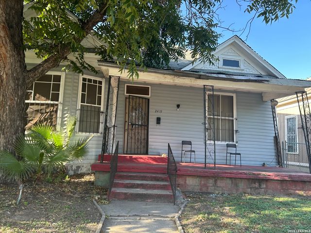 2419 W HOUSTON ST, San Antonio, TX 78207