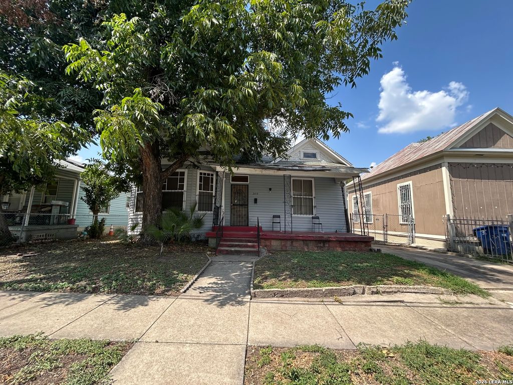2419 W HOUSTON ST, San Antonio, TX 78207