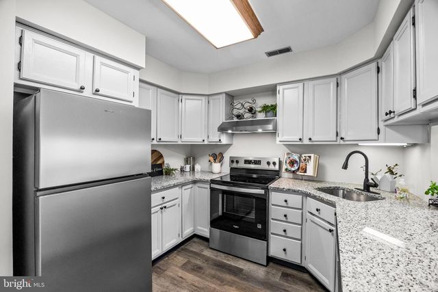 20 CHARDONAY, Evesham, NJ 08053