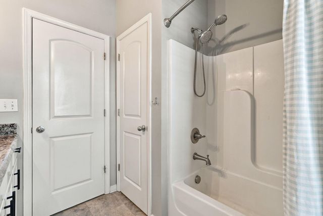 160 Rowanberry Drive, Nicholasville, KY 40356