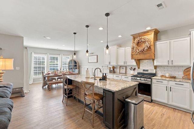 160 Rowanberry Drive, Nicholasville, KY 40356
