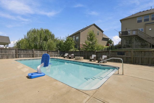 160 Rowanberry Drive, Nicholasville, KY 40356