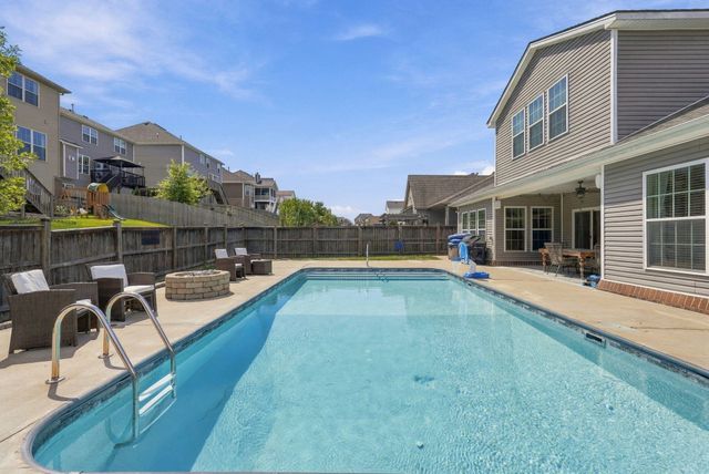 160 Rowanberry Drive, Nicholasville, KY 40356