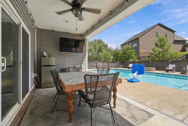 160 Rowanberry Drive, Nicholasville, KY 40356