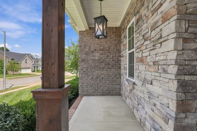 160 Rowanberry Drive, Nicholasville, KY 40356