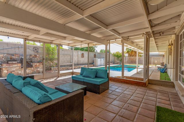 5209 N 61 Drive, Glendale, AZ 85301