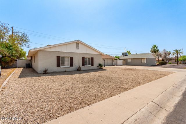 5209 N 61 Drive, Glendale, AZ 85301