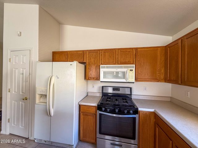1330 E SANTA FIORE Street, San Tan Valley, AZ 85140