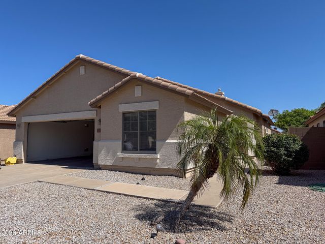 1330 E SANTA FIORE Street, San Tan Valley, AZ 85140