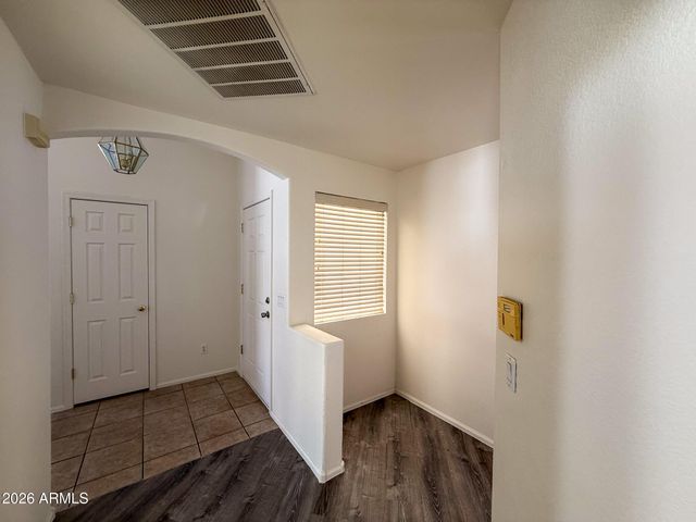 1330 E SANTA FIORE Street, San Tan Valley, AZ 85140