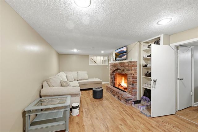 504 NE Lynn Street, Lee's Summit, MO 64063
