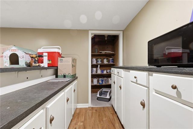504 NE Lynn Street, Lee's Summit, MO 64063