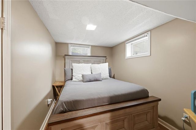 504 NE Lynn Street, Lee's Summit, MO 64063