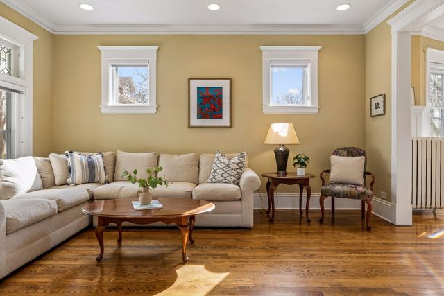 862 Linwood Avenue, Saint Paul, MN 55105