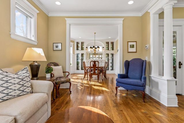 862 Linwood Avenue, Saint Paul, MN 55105