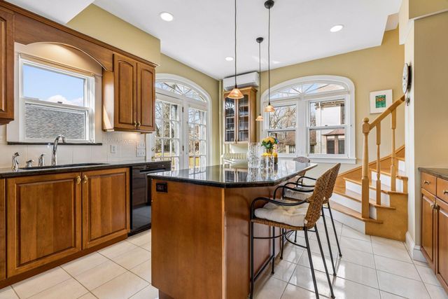 862 Linwood Avenue, Saint Paul, MN 55105