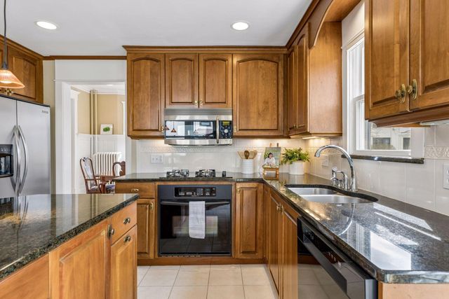 862 Linwood Avenue, Saint Paul, MN 55105