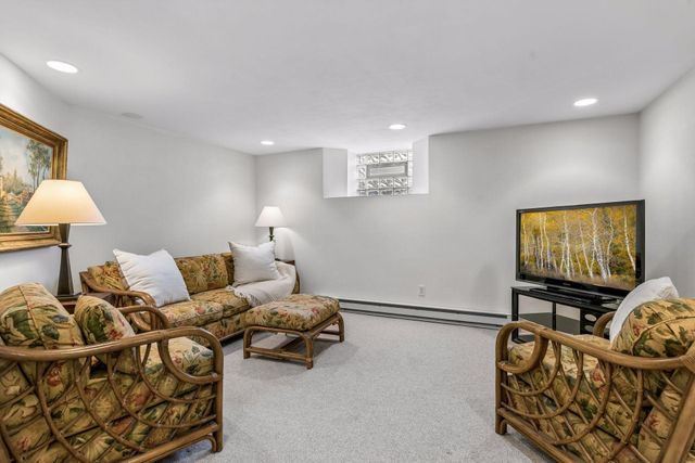 862 Linwood Avenue, Saint Paul, MN 55105