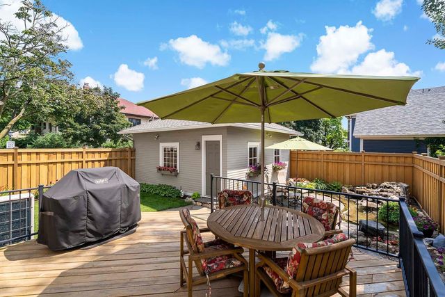 862 Linwood Avenue, Saint Paul, MN 55105