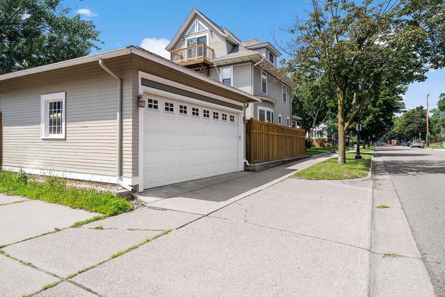 862 Linwood Avenue, Saint Paul, MN 55105