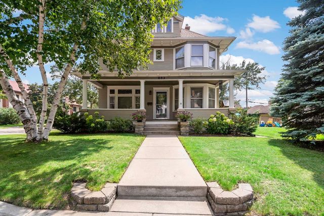 862 Linwood Avenue, Saint Paul, MN 55105