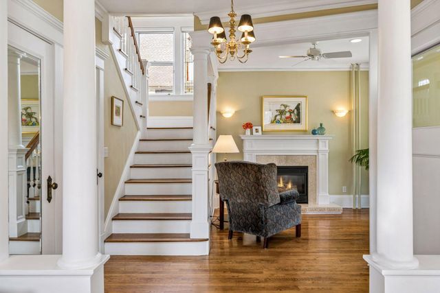 862 Linwood Avenue, Saint Paul, MN 55105