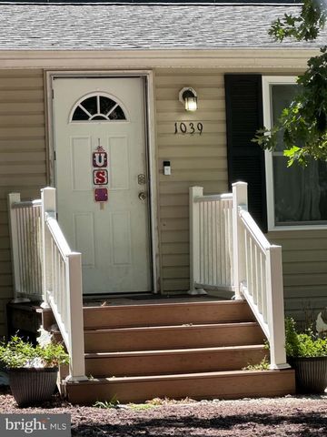 1039 CLEARWATER AVE, Manahawkin, NJ 08050