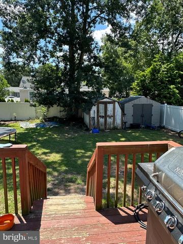 1039 CLEARWATER AVE, Manahawkin, NJ 08050