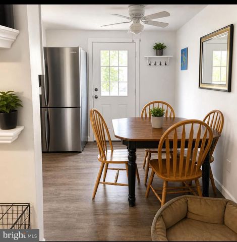 1039 CLEARWATER AVE, Manahawkin, NJ 08050