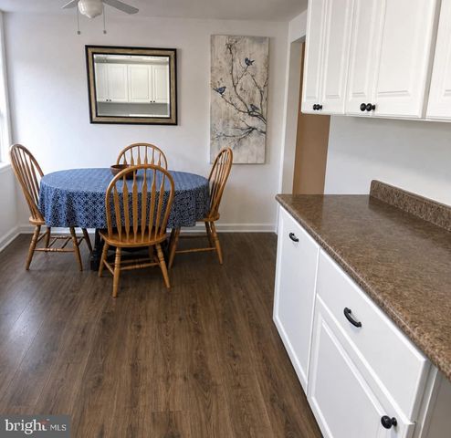 1039 CLEARWATER AVE, Manahawkin, NJ 08050