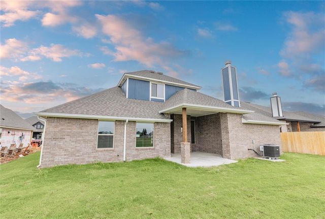 916 Peony Place, Edmond, OK 73034