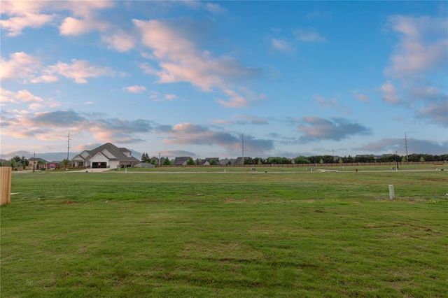 916 Peony Place, Edmond, OK 73034