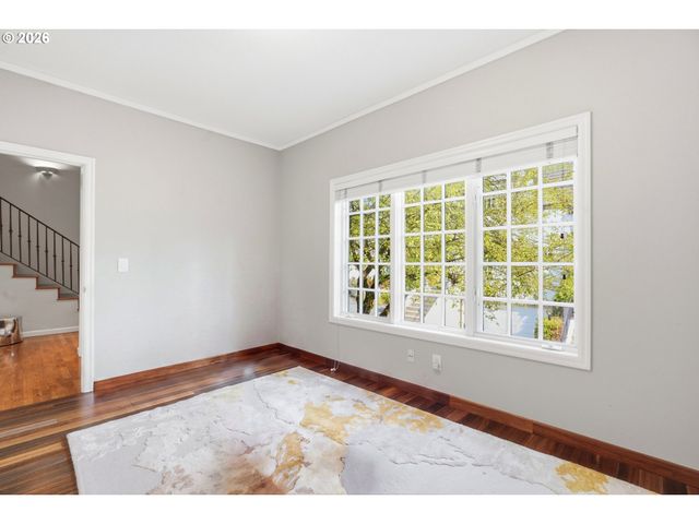 1915 Nw YORKSHIRE Ln, Portland, OR 97229