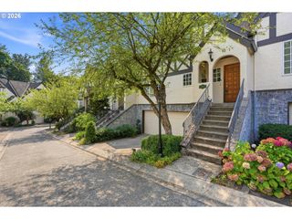 1915 Nw YORKSHIRE Ln, Portland, OR 97229